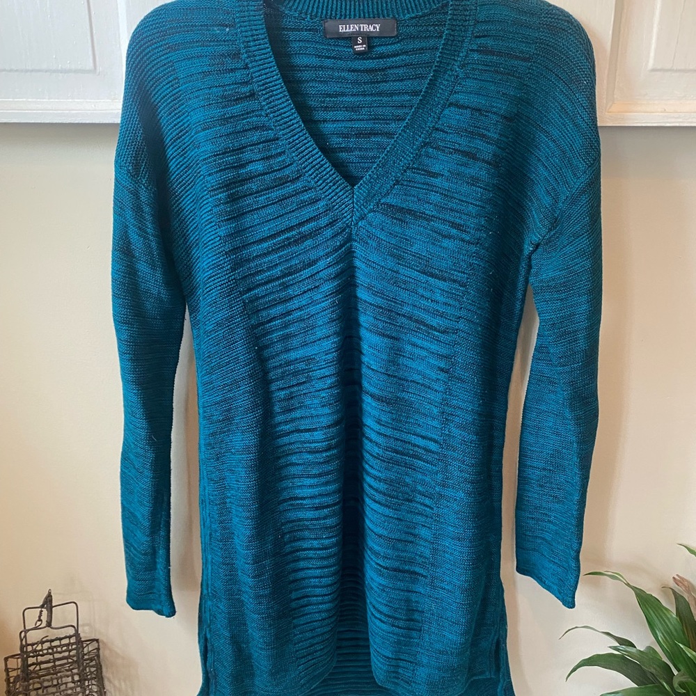 Blue knit V neck sweater